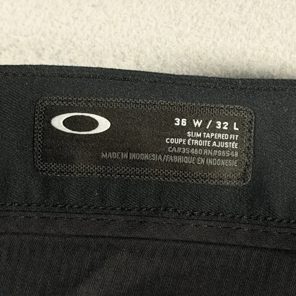Oakley Mens Icon Chino Pants Blackout Slim Tapered Stretch 36x32 422197A NWT